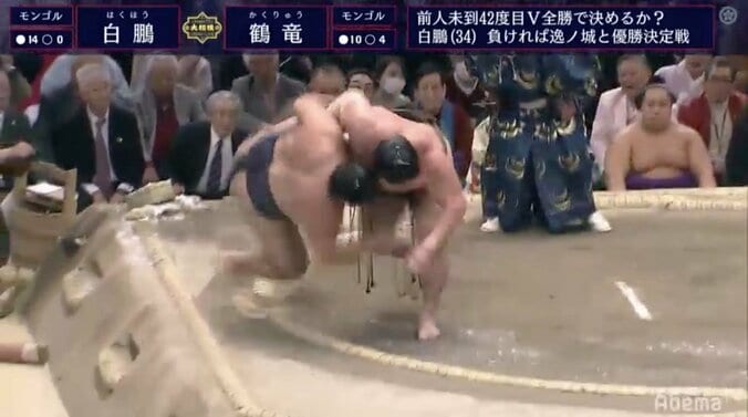 まさに無双！　白鵬、3場所ぶり42度目のV　全勝Vは史上最多更新の15度目　34歳で自身初優勝 1枚目