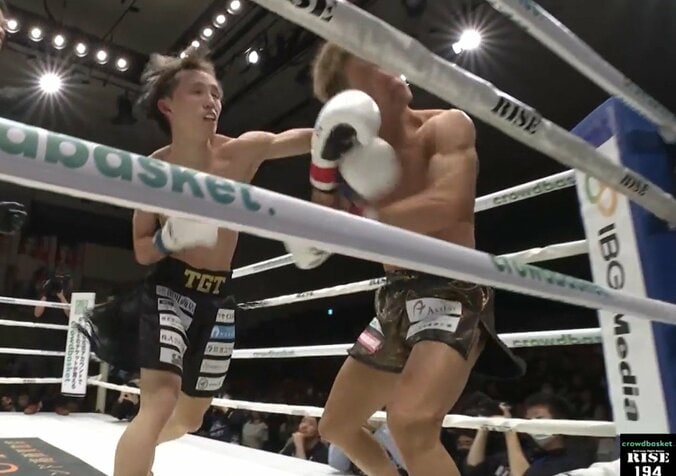 戦慄の左ストレート