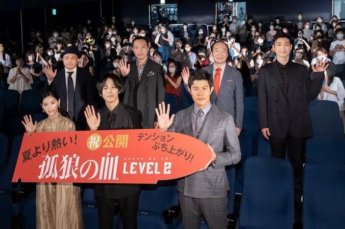 鈴木亮平、『孤狼の血 LEVEL2』最凶ヒール・上林と向き合った半年間「我々の仕事は人間を演じること」 5枚目