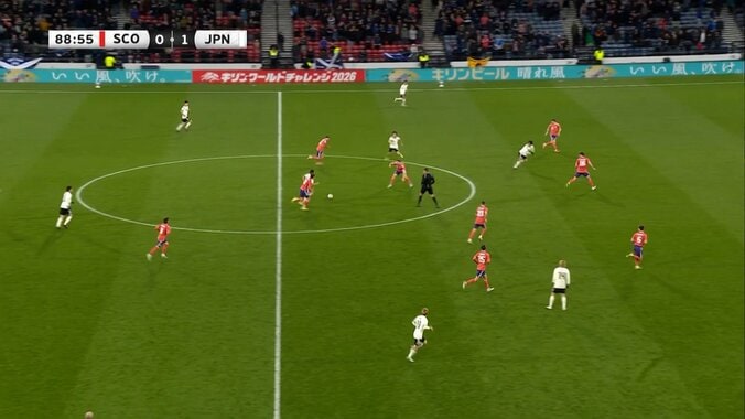 「半端ないって」日本代表デビューFWの“怪物級のキープ＆急加速”にネット衝撃！「馬力がすごい」塩貝健人がW杯の切り札に？ 5枚目