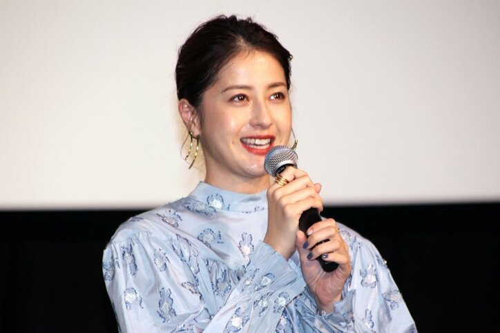 AKIRA、特殊メイクでおじいちゃんに　学校での撮影で生徒に気づかれず苦笑い