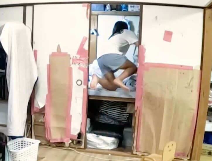 【写真・画像】1男8女大家族の“押入れの中の子ども部屋”に驚きの声「秘密基地感!」「すごい部屋になってる!」 2枚目