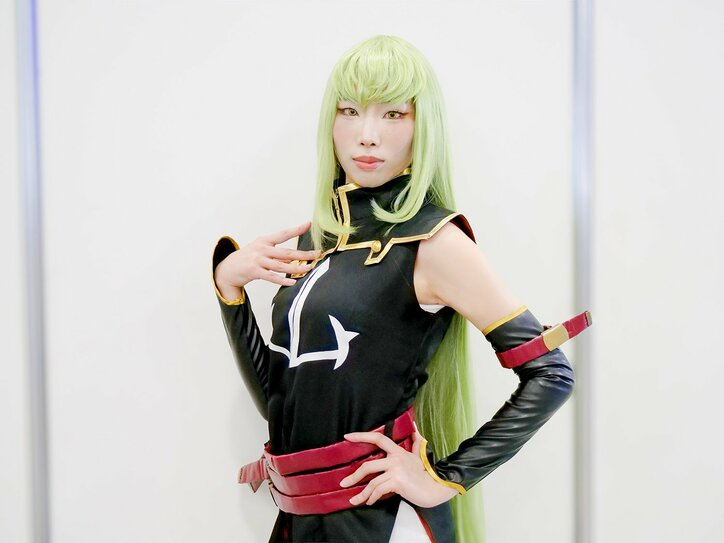 [Photos/Images] Attention to Detail: A Cool Beauty in C.C. Cosplay from 'Code Geass' 3rd