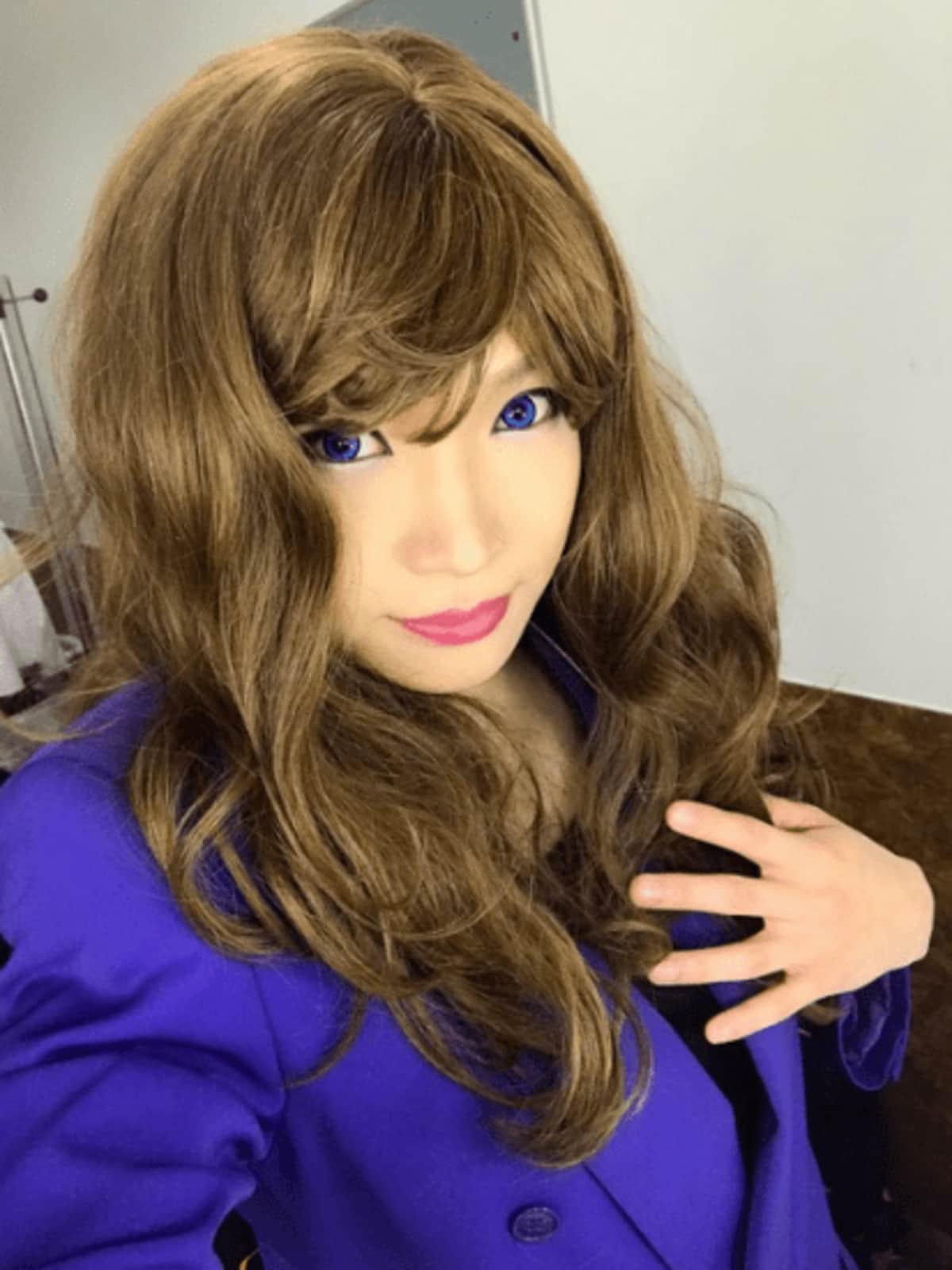 金爆・鬼龍院翔、“19歳”の女装姿を披露「違和感なく似合う」と反響