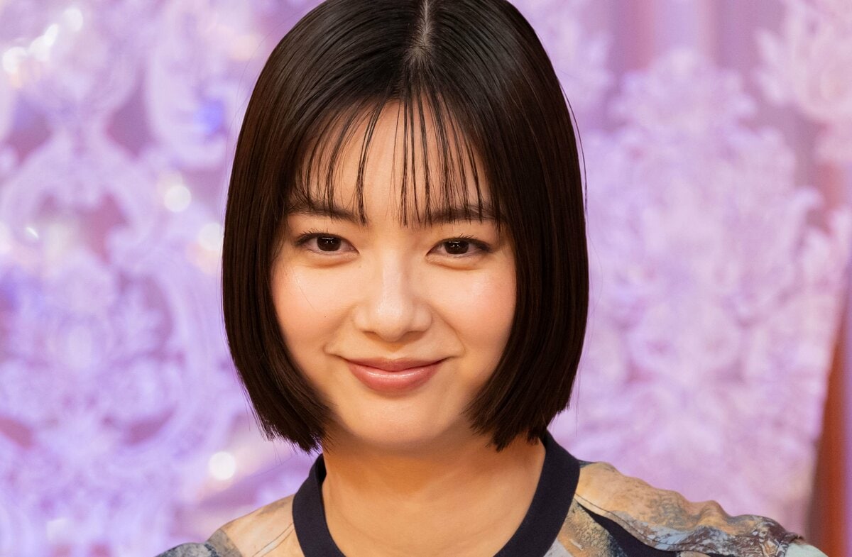 新川 優 愛 あご