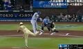 大谷翔平が「やりたい放題」 いきなり初球打ち… 打球速度183キロ“爆速ライナー”の「打球が見えない」