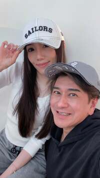 川崎麻世『妻とお揃いのキャップ』