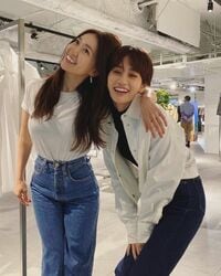 「永遠に大好きな方」前田敦子、大島優子との“最高の一枚”でオオスミタケシさんを偲ぶ