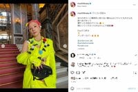 仲里依紗のピンクヘア＆奇抜ファッションに「凄くお似合い」「最高に素敵」と絶賛の声