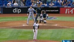 大谷翔平は一体、何をしてるんだ？ “体の使い方”が「ヤバすぎ」 真似できない… “驚異の打撃フォーム”が「非現実的w」「ゴルファー」