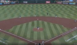 何が起きた…？ 大谷翔平の打球で“謎のハプニング”「どうした」「伸びすぎｗ」相手外野手が混乱する… ファン騒然「脳バグる」