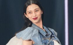 中条あやみ「レベチ」「異次元のスタイル」桁違いの小顔＆あらわな美脚にファン熱視線「骨格えぐい」