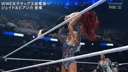 ヒドイにもほどがある… 怪力すぎる“規格外”女子レスラー、対戦相手を場外へ“ポイっ”とぶん投げ