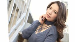 女優歴16年目の41歳現役セクシー女優、豊満ボディ際立つ私服姿に絶賛の声「エレガント＆セクシー！」