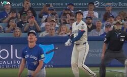 ウソでしょ…？ 大谷翔平、爆速特大弾に“ドン引き”「そりゃビビる」「スゴい音だな」被弾した投手の様子がおかしくなる「理不尽すぎる」