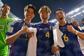 「日本は違う！あらゆる国の手本だ」ドイツ撃破の森保J、試合後のロッカールーム清掃に世界絶賛！「彼らこそ勝者に相応しい」【2022総集編】