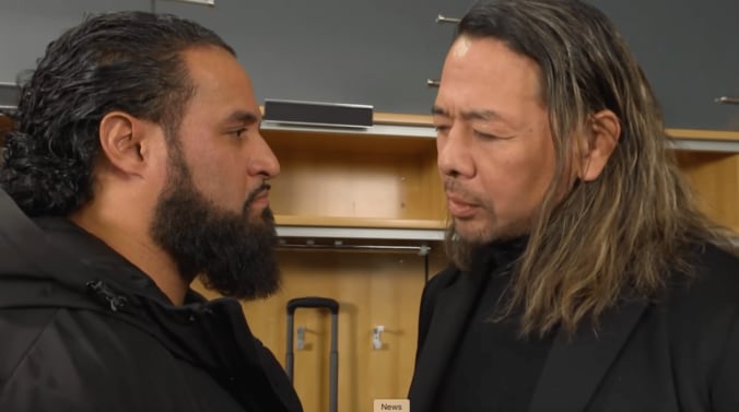 中邑真輔（写真右）とタマ・トンガ（同左）