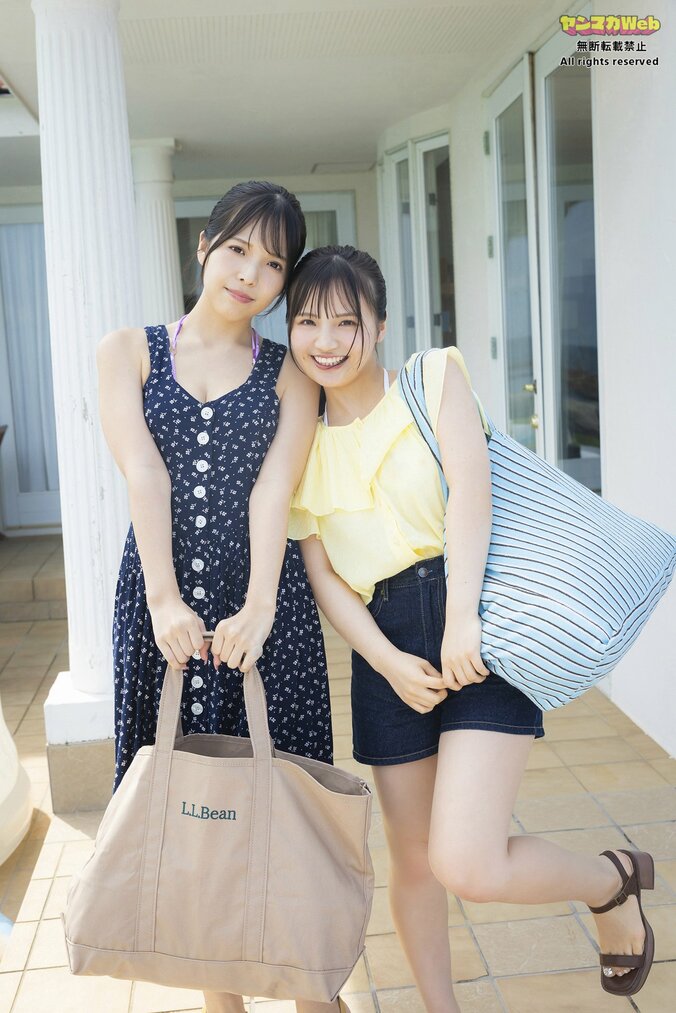 「More Sisters」（左）早川聖菜（右）早川夢菜