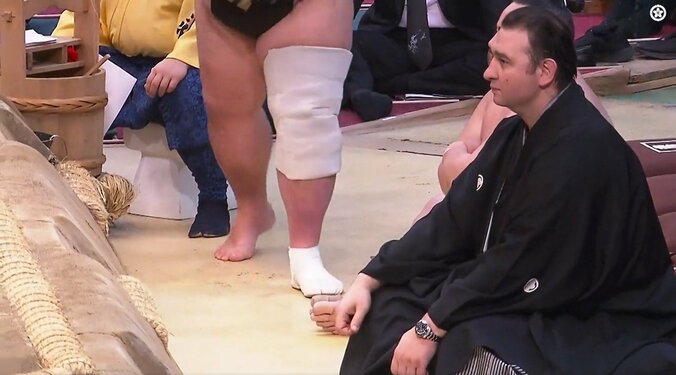 「脚の色が…」満身創痍の力士、15戦全敗で場所を終える 入場シーンでは心配の声も 5枚目