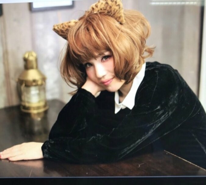 バブルネタでブレイク！いま注目のお笑い芸人・平野ノラ 4枚目