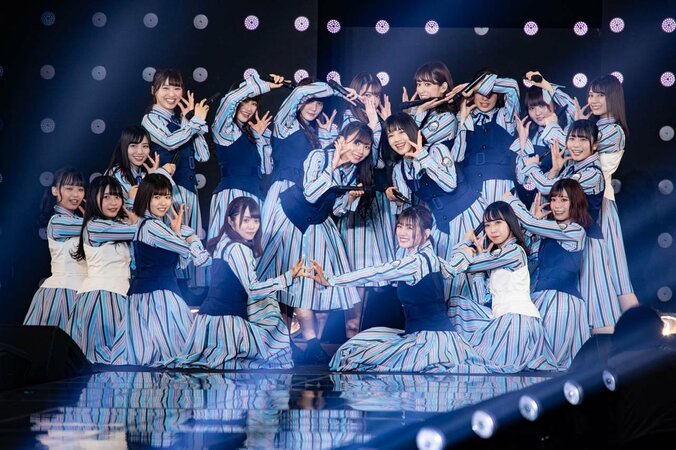 日向坂46が平成最後の『TGC』で3曲ミニライブ、濱岸ひよりが初ランウェイで笑顔を見せる 2枚目