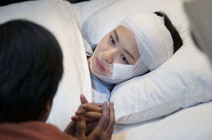 必死に追い求めていた“美しさ”とは？ルッキズムへの問題提起作『ブラックシンデレラ』第1話 ド平凡女子・愛波（莉子）がミスコンに出場するも… 6枚目