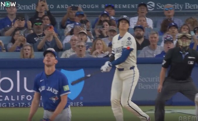 【写真・画像】カッコよすぎる！大谷翔平、40号特大弾で“衝撃の光景”「すげえw」「神々しい」ゆっくりと“確信歩き”をはじめる…ファン騒然　1枚目