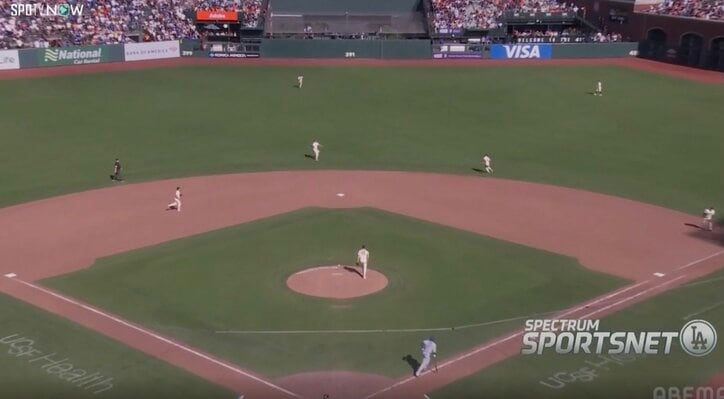 【写真・画像】ウソでしょ？ 大谷翔平、爆速走塁で“まさかの光景”「ドンマイw」「速いな」相手野手があきらめる「あそこ転がされたら」 　1枚目