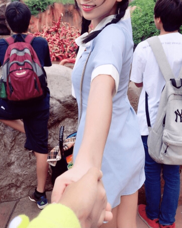 ざわちん、『彼女とデートなう』ショットに挑戦「めちゃくちゃ可愛い」と反響