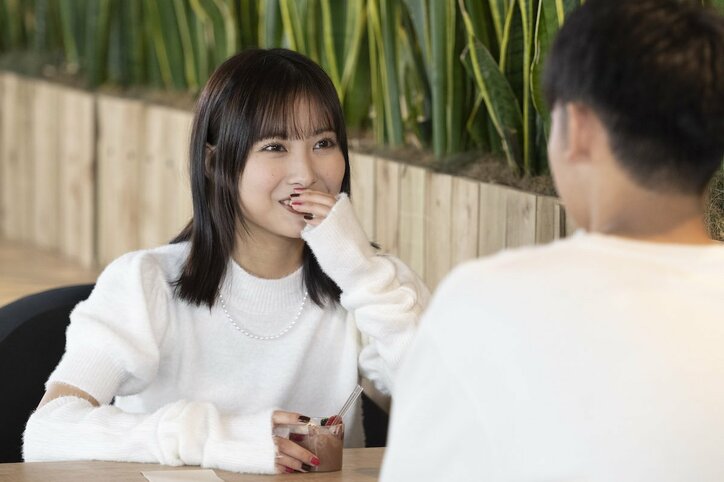 TWICEモモ似の女子高生の私服に、初カレが本音をぶっちゃけ「恋ステでは子供ぽっかったけど…」