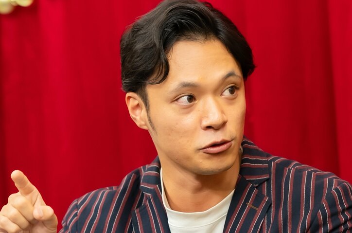 【写真・画像】人気芸人、妻のカミングアウトに衝撃「離婚も考えています」 1枚目