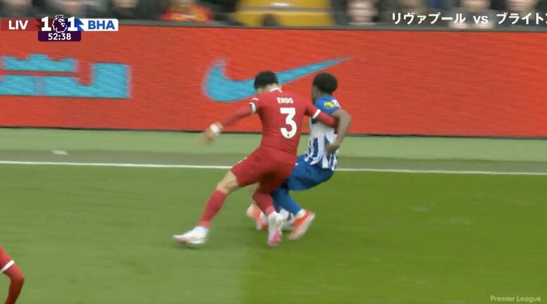 「追いつくのかよ！」「世界最高レベル」リバプール遠藤航がブライトンのスピードスターを圧倒的に潰して“完全完封”　爆速スピードで鬼プレスを炸裂した瞬間　
