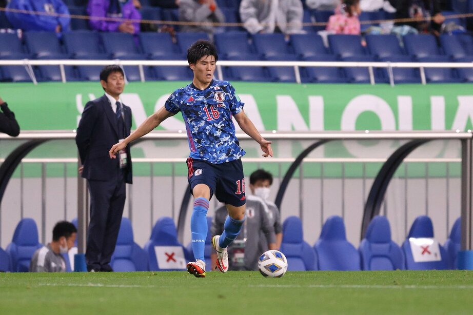 センターバック、サイドバック、ボランチ… 守備的ポジションのオーガナイザーで日本代表のディフェンスリーダー・冨安健洋