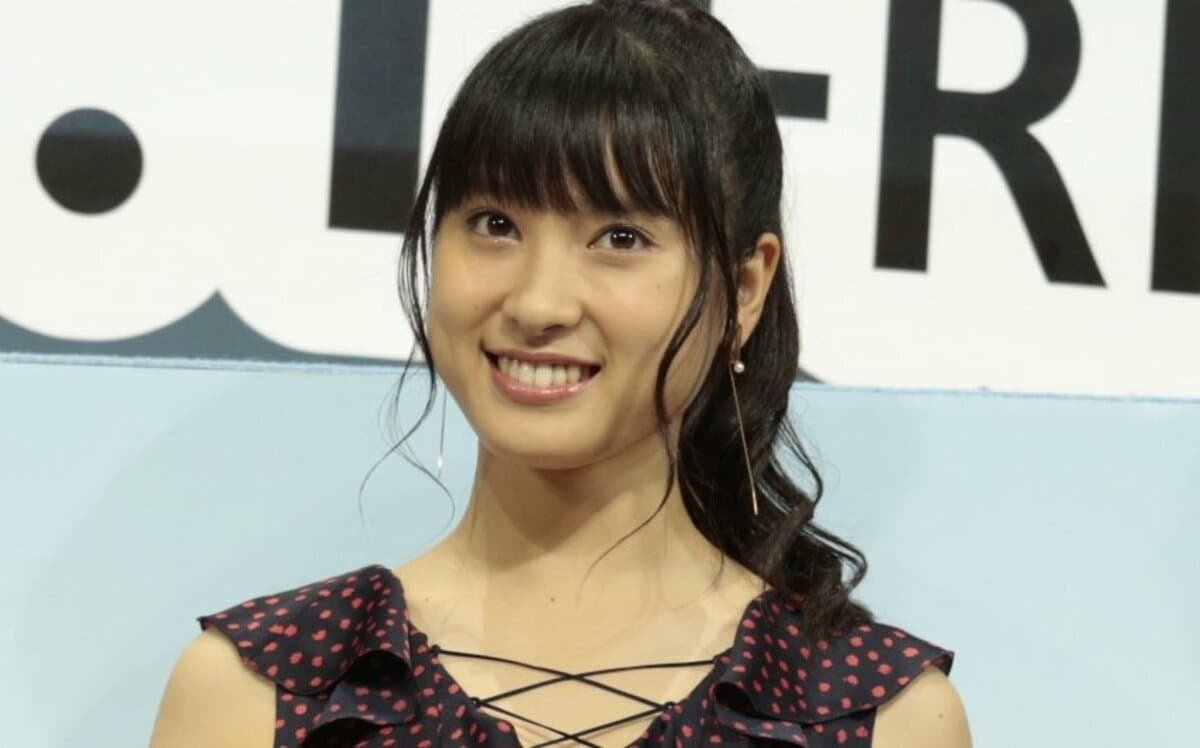 土屋太鳳 ミニスカ制服姿で美脚を披露 ほんとに可愛い 脚きれーい の声 話題 Abema Times