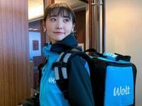 おのののか、可愛すぎる配達員姿に「こんな美女に届けられたい」と反響