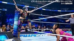 日本人女子レスラーが米マットで衝撃の“タッチ拒否＆毒霧”！ “最強悪女ユニット”結成の造反劇に場内震撼