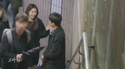 「雨の日駅で…」恋愛に奥手な男子が彼女を好きになったポイント「2回、胸キュンした」