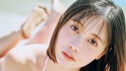 人気コスプレイヤー・あゆの、体育館で魅せる圧巻の“むちむちボディ” 『週刊SPA！』