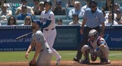 えっ？ ボールが消えた…！？ 大谷翔平、打った瞬間からヤバすぎると話題に　通算176号特大アーチが着弾する瞬間 「外野手が動かないw」「史上最高レベルにカッコいい」