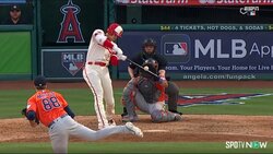 大谷翔平、打球速度170キロのリーグ独走34号衝撃弾！打たれた投手も打球を見送らずに”お手上げ”モード