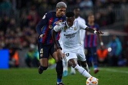 クラシコ大敗のバルサ…DFアラウホがヴィニシウスとの衝突を回顧「少し熱くなってしまった」