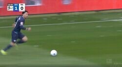 スタジアム騒然！ジャガー・浅野拓磨が爆速ドリブルでサイド突破→“低弾道ピンポイントクロス”を炸裂した瞬間　ドンピシャなタイミングでの超絶パス