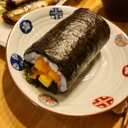  モト冬樹、妻・武東由美と堪能した恵方巻き「美味しくいただけたことに感謝」 