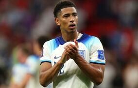 「生まれながらのリーダーだ」PK失敗のケインにすぐさま駆けつけ…19歳ベリンガムの振る舞いが称賛浴びる「未来のキャプテンに」