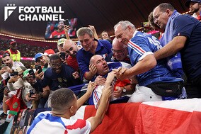 エムバペのシュートが顔面直撃。W杯でファンにアクシデント「勝てば全て報われる」望み叶い決勝へ