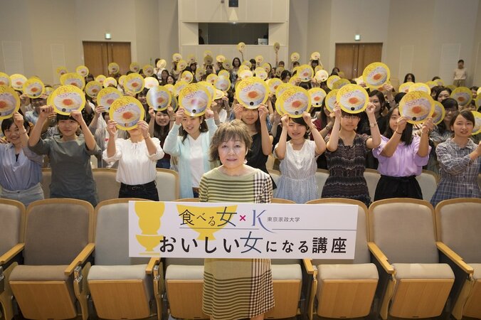 「やりこめない、攻撃をしすぎない」壇蜜が語る“おいしい女”の定義に、『食べる女』原作者 筒井ともみが感動 3枚目