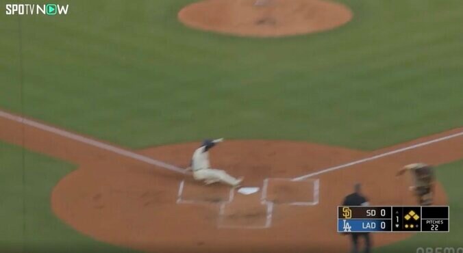 【写真・画像】なんで打った？ 大谷翔平、まさかの“魔球打ち”…投手ドン引き「ボール見えすぎ」マウンドから引きずり下ろす“技あり打”「これは上手い」　1枚目