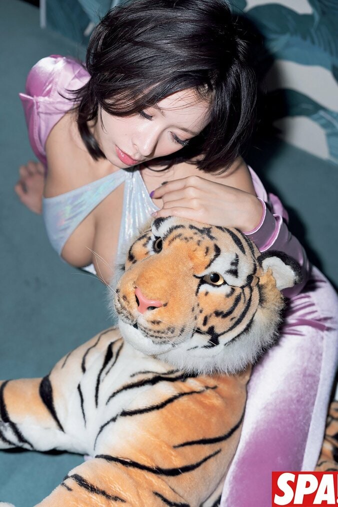 グラビア界を席巻する山田あいの“ゴージャスボディ”が炸裂 『週刊SPA！』表紙＆巻頭に登場 3枚目