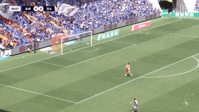 「何してんの！」J1長崎が“キックオフ7秒”で衝撃失点…GKキックが清水FWの足直撃「トラウマ級…」「Jリーグ最速？」 4枚目