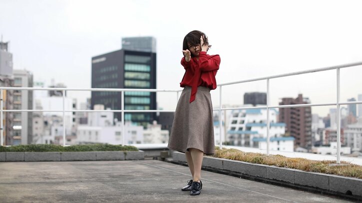 三谷紬アナ「本気で10キロ痩せます!」、1年目・下村彩里アナが同期の斎藤ちはるアナと禁断の“乃木坂コラボダンス”